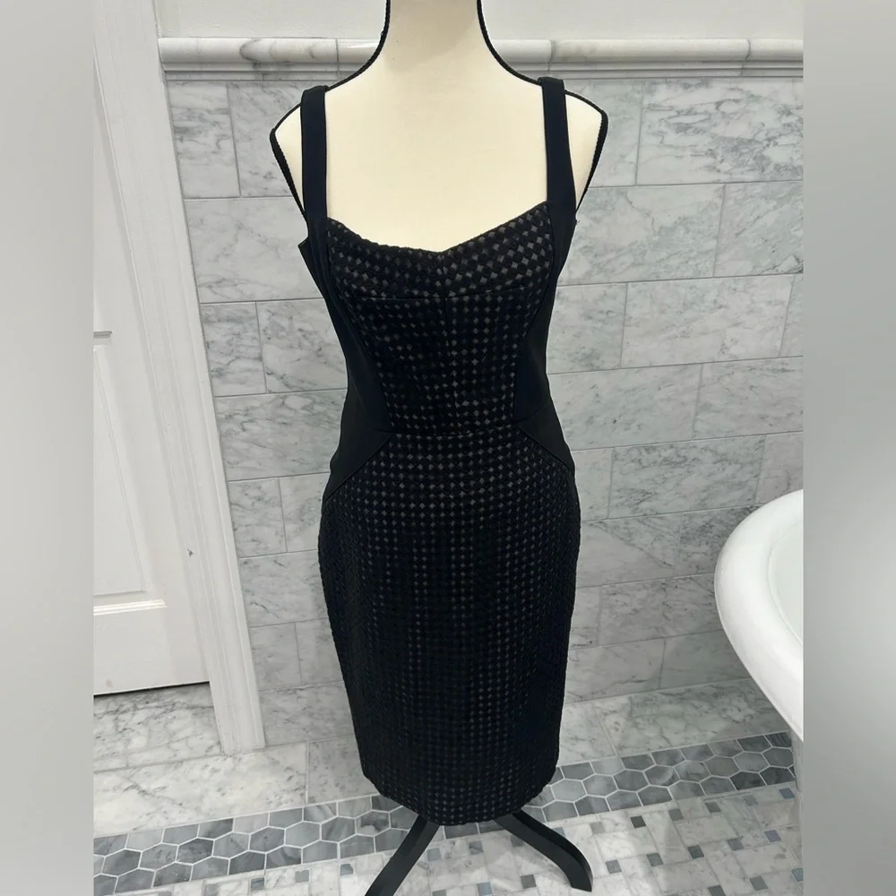 SZ 4 Maggy London LBD - Picture 1 of 4